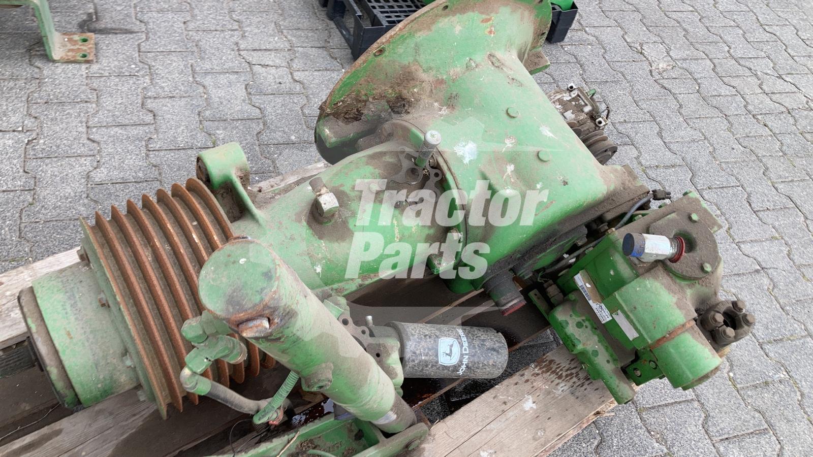 Angular drive / bevel gearbox